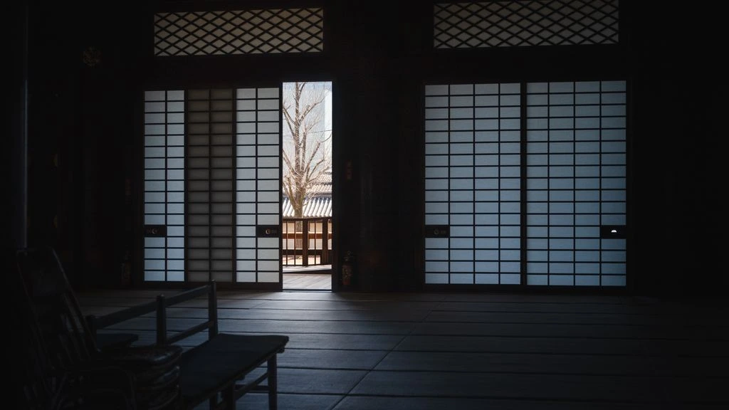 Kyoto Townhouse interior with tatami, shoji, and a small courtyard garden